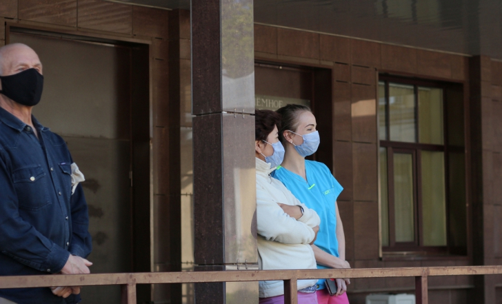 В СПбГПМУ артисты порадовали классической музыкой больных детей 5