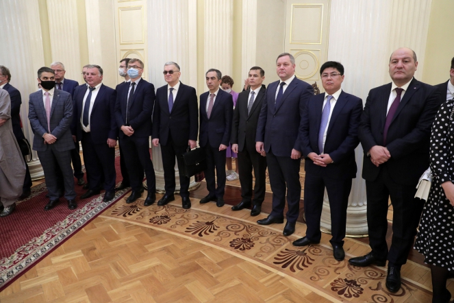 Ректору СПбГПМУ вручили благодарность за  вклад в борьбу с COVID-19 6