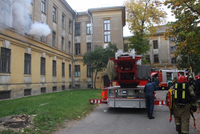 В СПбГПМУ прошли пожарно-тактические учения 10