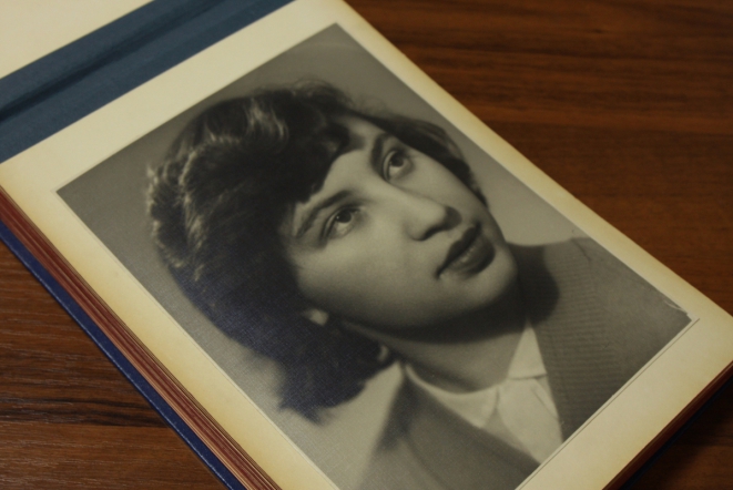 Храним теплые воспоминания о выпускниках 1