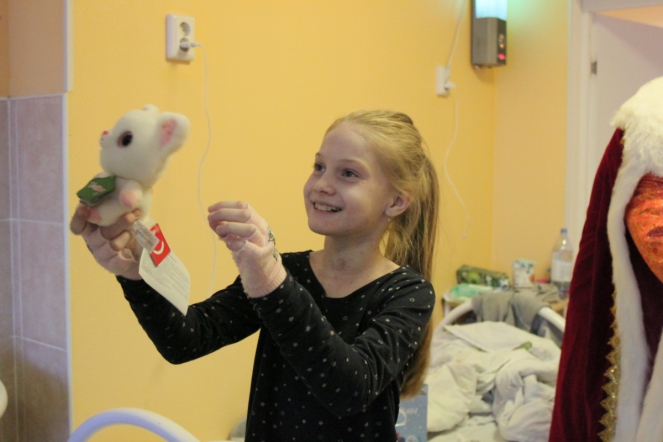 Пациентов клиники СПбГПМУ поздравил Дед Мороз 14