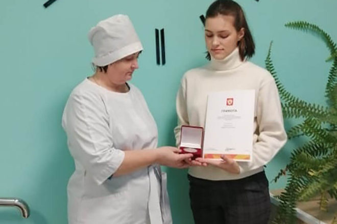 Студентку СПбГПМУ наградили за участие в акции «МыВместе»
