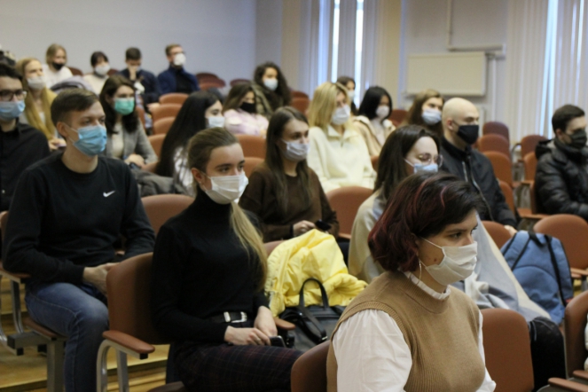 Администрация СПбГПМУ встретилась со студентами 5