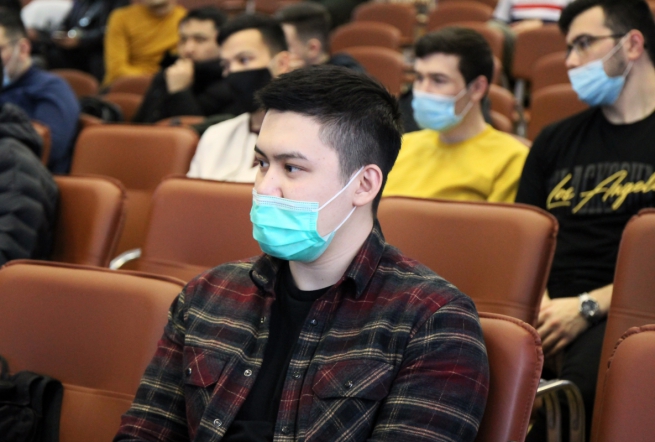 Сотрудники консульства Узбекистана ответили на вопросы студентов СПбГПМУ 3