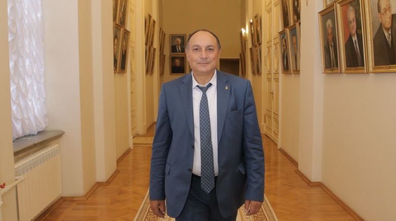 Сергей Купченко: С праздником Весны, дорогие женщины!