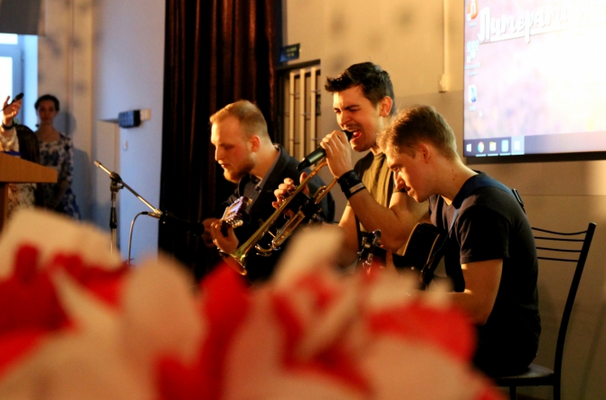 Студенты СПбГПМУ провели литературно-музыкальный вечер