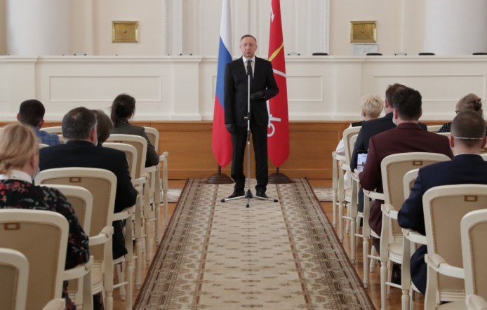 Врачи и медицинские сестры СПбГПМУ получили благодарности и почётные грамоты Президента