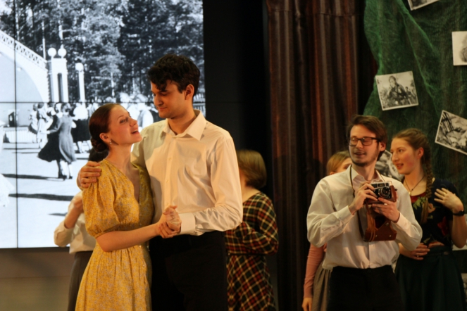 Студенты СПбГПМУ исполнили песни Победы 15