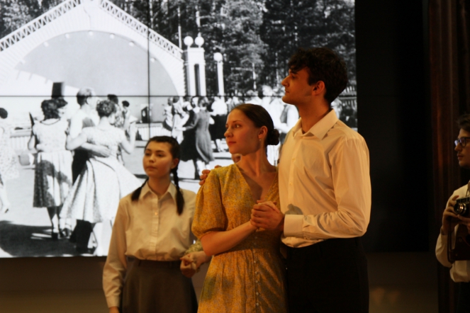 Студенты СПбГПМУ исполнили песни Победы 16