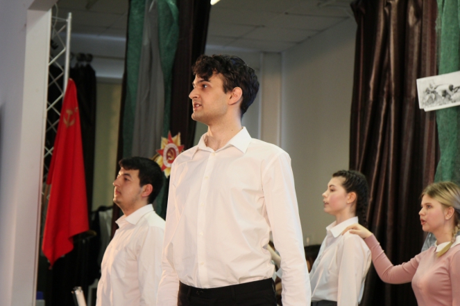 Студенты СПбГПМУ исполнили песни Победы 20