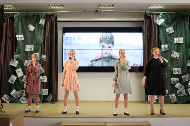 Студенты СПбГПМУ исполнили песни Победы 39