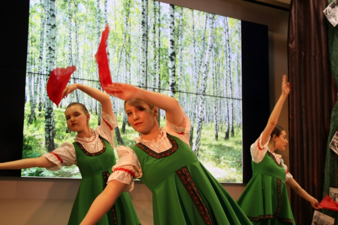 Студенты СПбГПМУ исполнили песни Победы 44