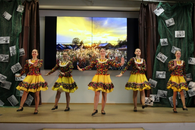 Студенты СПбГПМУ исполнили песни Победы 57