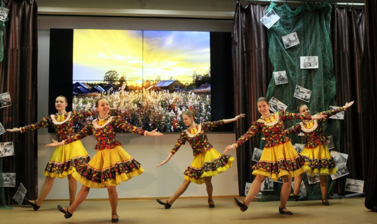 Студенты СПбГПМУ исполнили песни Победы 60