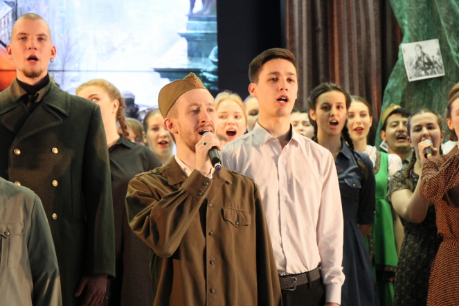 Студенты СПбГПМУ исполнили песни Победы 79