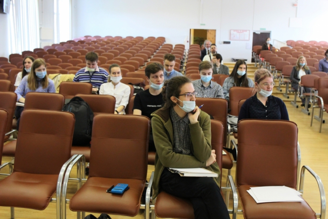 В Педиатрическом университете провели олимпиаду по химии 23