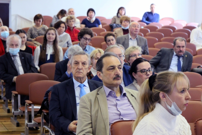 Студентов Педиатрического университета поблагодарили за борьбу с COVID-19 17