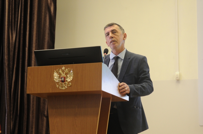 26 мая: Пленарное  заседание 12