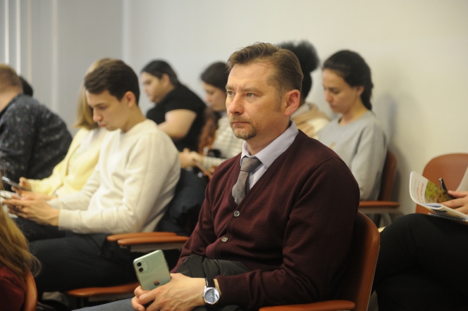 26 мая: Пленарное  заседание 20