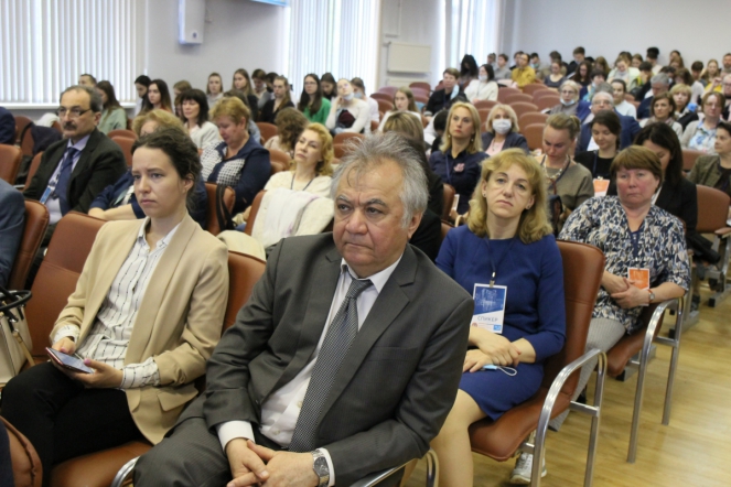 26 мая: Пленарное  заседание 98