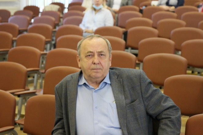 27 мая: Пленарное заседание 8