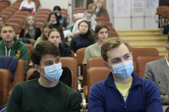 28 мая: Пленарное заседание 5