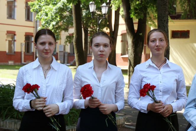 22 июня в Педиатрическом университете прошёл митинг памяти