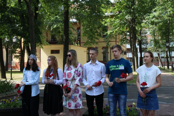 22 июня в Педиатрическом университете прошёл митинг памяти 14