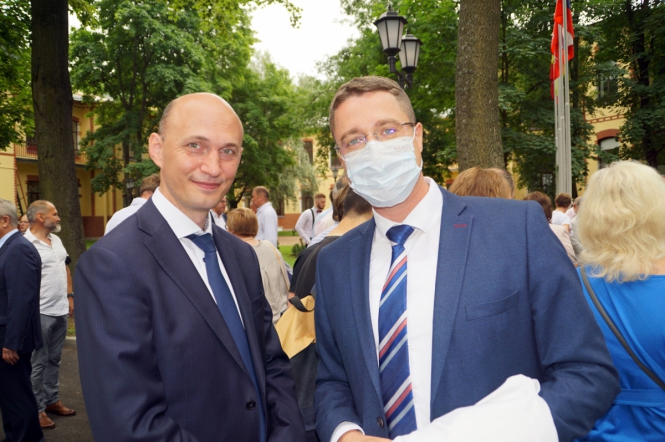 В Педиатрическом университете вручили дипломы выпускникам 4