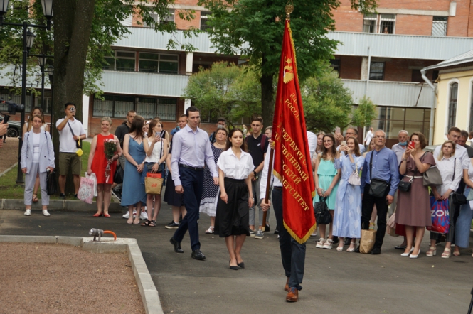 В Педиатрическом университете вручили дипломы выпускникам 6