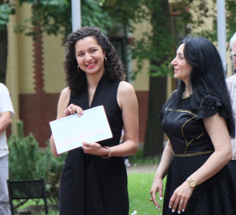 В Педиатрическом университете вручили дипломы выпускникам 70