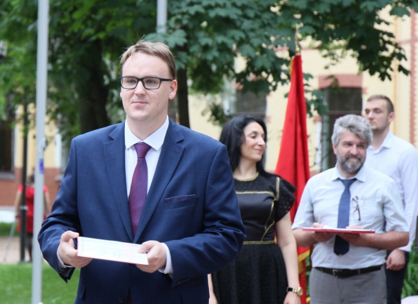 В Педиатрическом университете вручили дипломы выпускникам 74