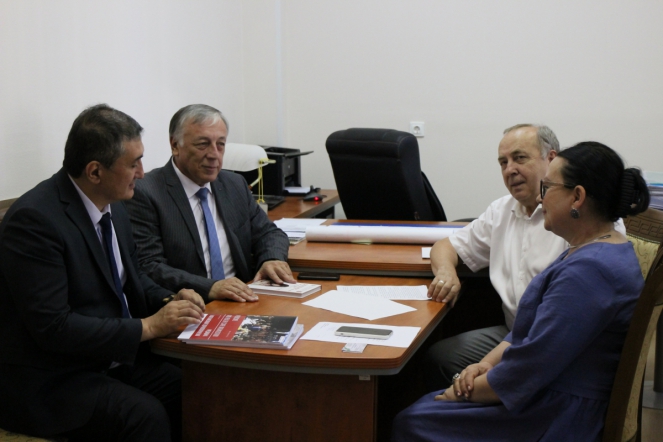 Делегация АГМИ посетила Педиатрический университет 1