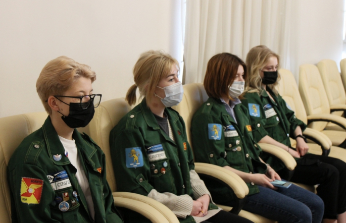 Книгу о Выездной студенческой поликлинике представили в РНБ 6