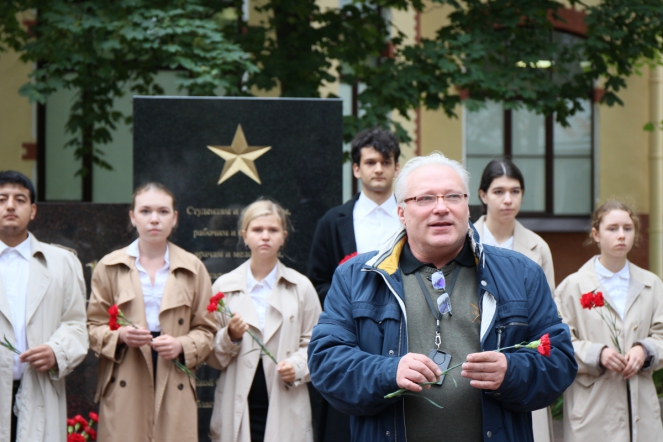 В СПбГПМУ почтили память павших в годы блокады Ленинграда 2