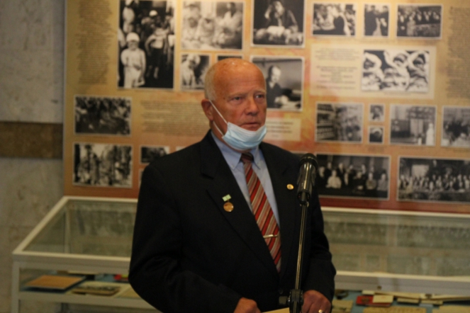 В РНБ открылась выставка о подвиге педиатров  в блокаду 6