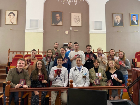 Профсоюз работников здравоохранения наградил студентов СПбГПМУ