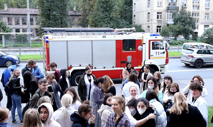 В общежитии СПбГПМУ провели пожарно-тактические учения 4