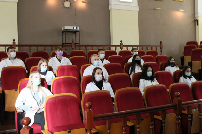 СПбГПМУ посетили школьники с Дальнего Востока 4