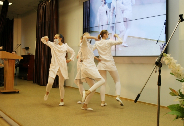 В Педиатрическом университете выбрали лучшую медсестру 23