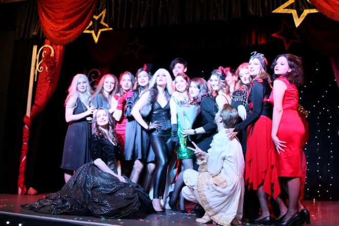 В «Гиппократе» прошло новогоднее представление 15