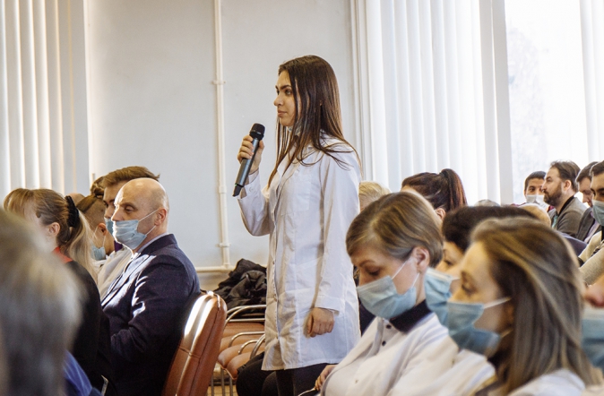 В Педиатрическом университете выразили поддержку Президенту России 12