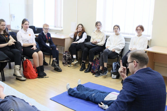 Участники форума «Моя будущая профессия – врач» побывали в СПбГПМУ 23