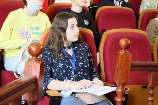 Ямальские школьники посетили Педиатрический университет 11