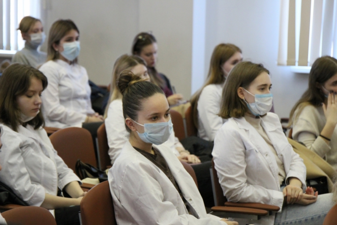 Студенты СПбГПМУ встретились с сотрудниками Роспотребнадзора 17