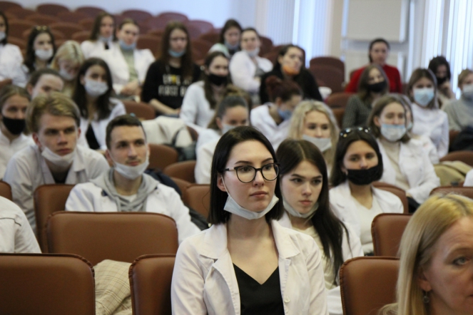 Студенты СПбГПМУ встретились с сотрудниками Роспотребнадзора