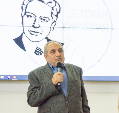 В СПбГПМУ началась студенческая конференция по хирургии 14