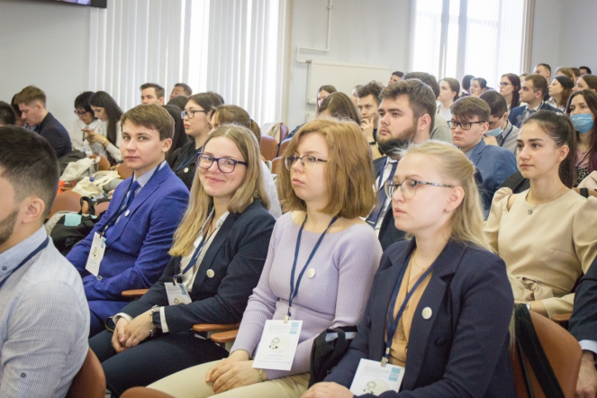 В СПбГПМУ началась студенческая конференция по хирургии 20