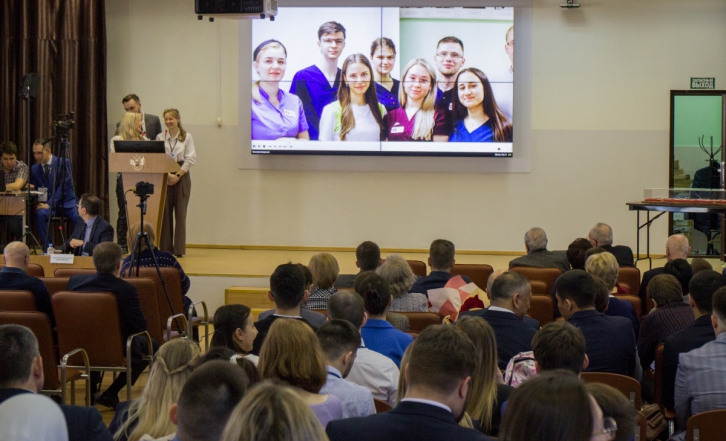 В СПбГПМУ началась студенческая конференция по хирургии 46