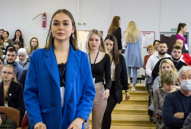 В СПбГПМУ началась студенческая конференция по хирургии 71